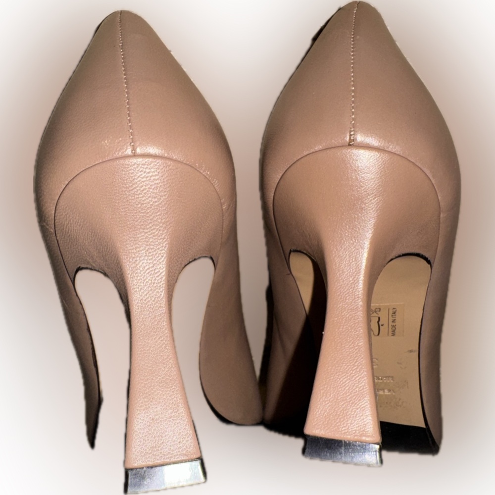 Brown’s Couture Beige Amour Heels Size 7 leather & rubber soles made in Italy - Picture 7 of 13